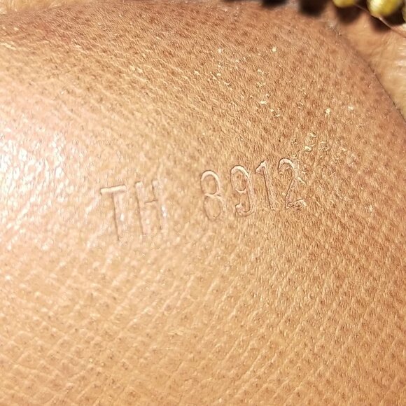 Authentic Louis Vuitton Amazon Brown Monogram Crossbody LCMON183-120425 - Picture 9 of 9